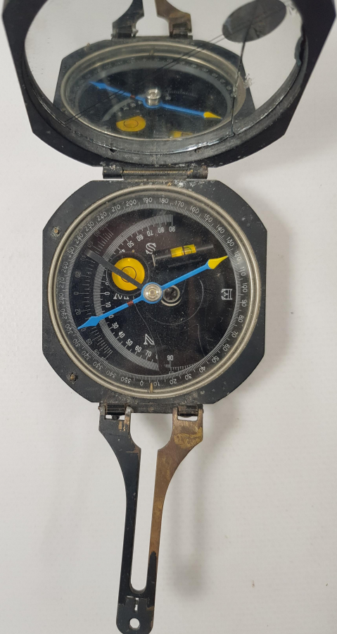 2. DÜNYA SAVAŞI DÖNEMİ JAPON YAPIMI PUSULA VE KERTERİZ ALETİ