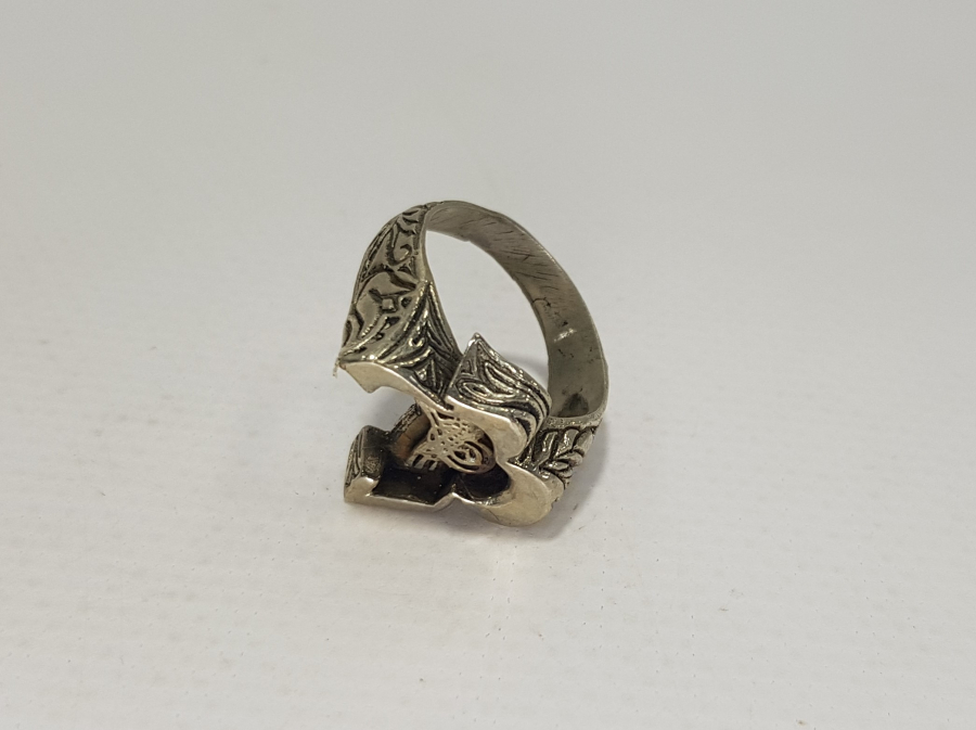 FARKLI FORMDA TUĞRALI GÜMÜŞ YÜZÜK