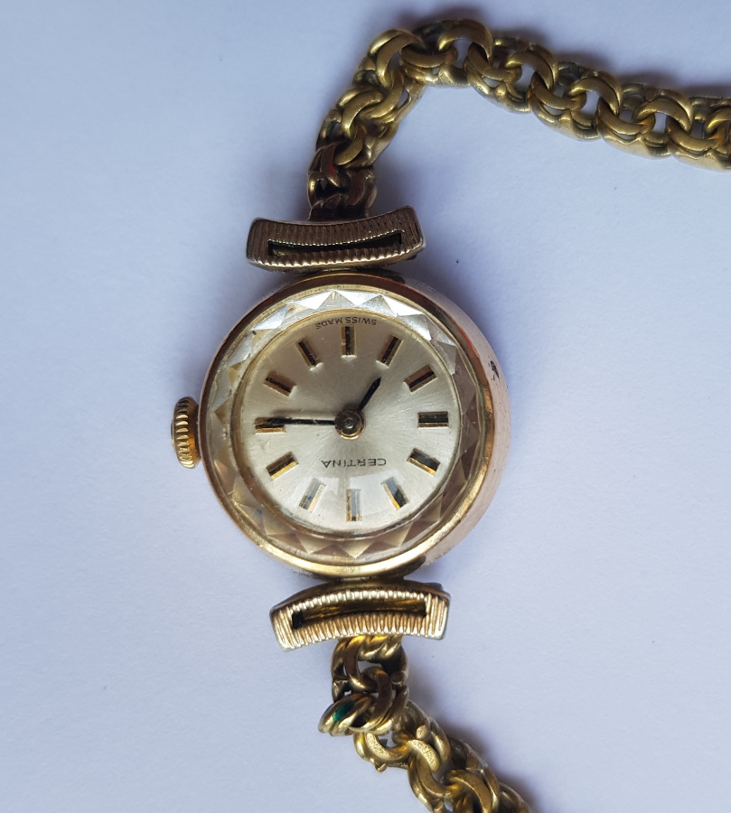 CERTİNA MARKA ALTIN KAPLAMA KURMALI BAYAN KOL SAATİ