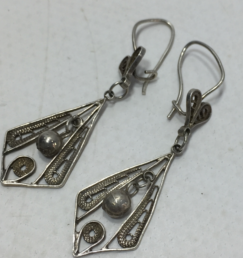 TELKARİ İŞÇİLİKLİ GÜMÜŞ KÜPE