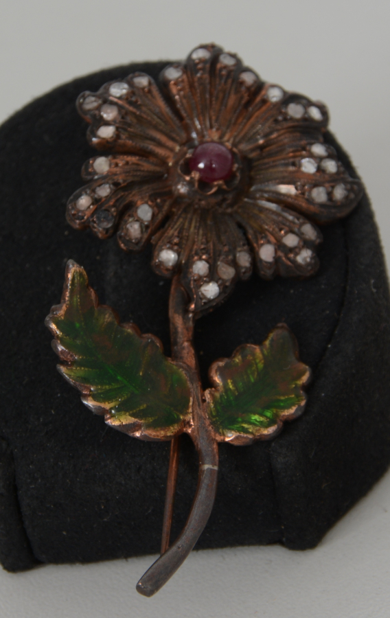 ÜZERİ MİNELİ ÖZEL YAPIM ELMASLI BROŞ