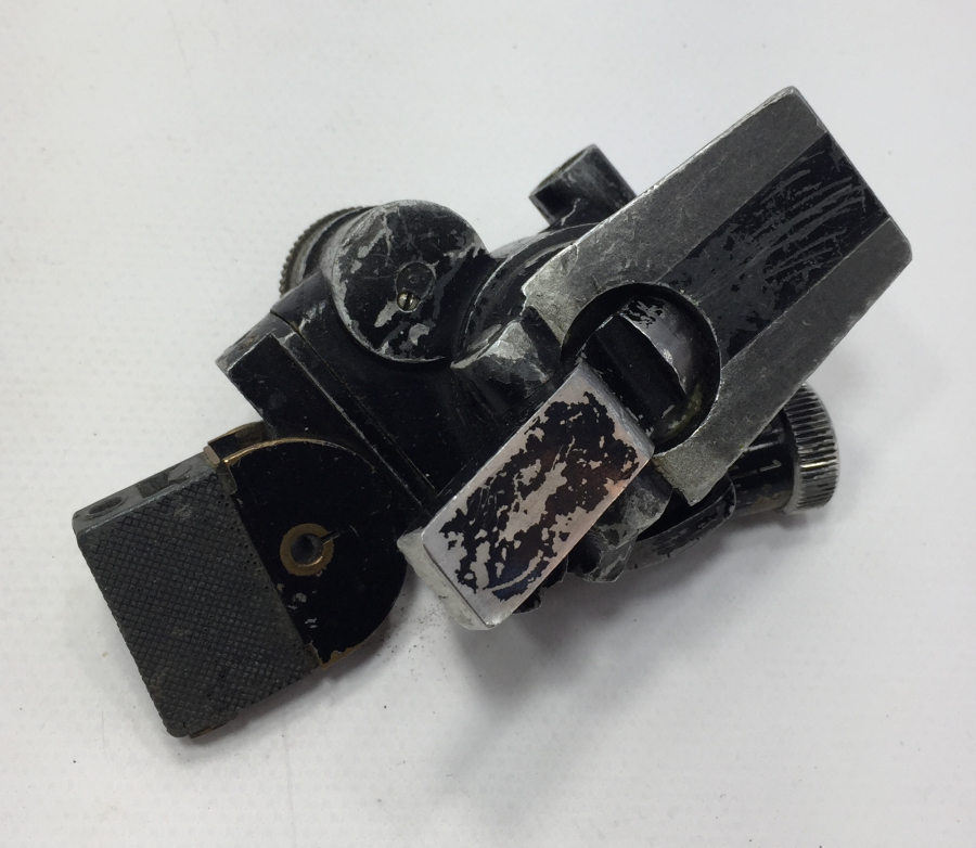 CUMHURİYET BAŞLARI TOPÇU DÜRBÜNÜ