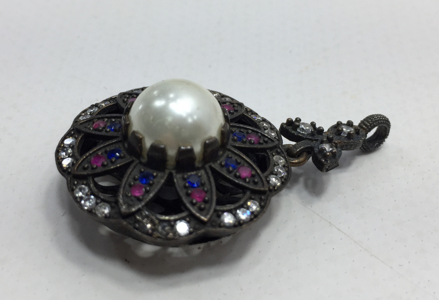 ÜZERİ İNCİLİ GÜMÜŞ KOLYE UCU