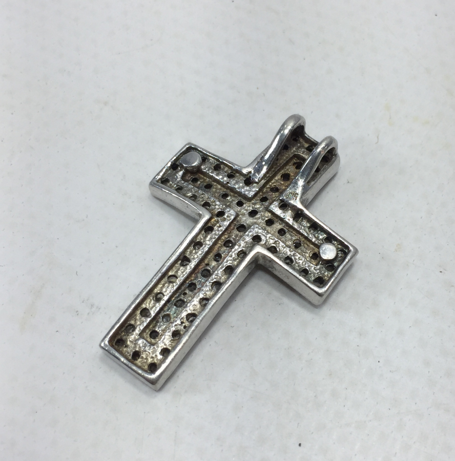 ÜZERİ MARGAZİT TAŞLI GÜMÜŞ HAÇ