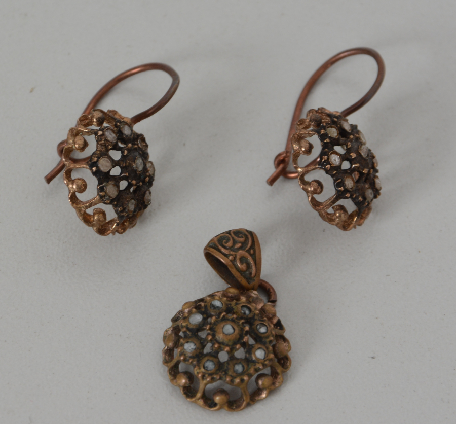 ELMAS TAŞLI KOLYE KÜPE TAKIMI