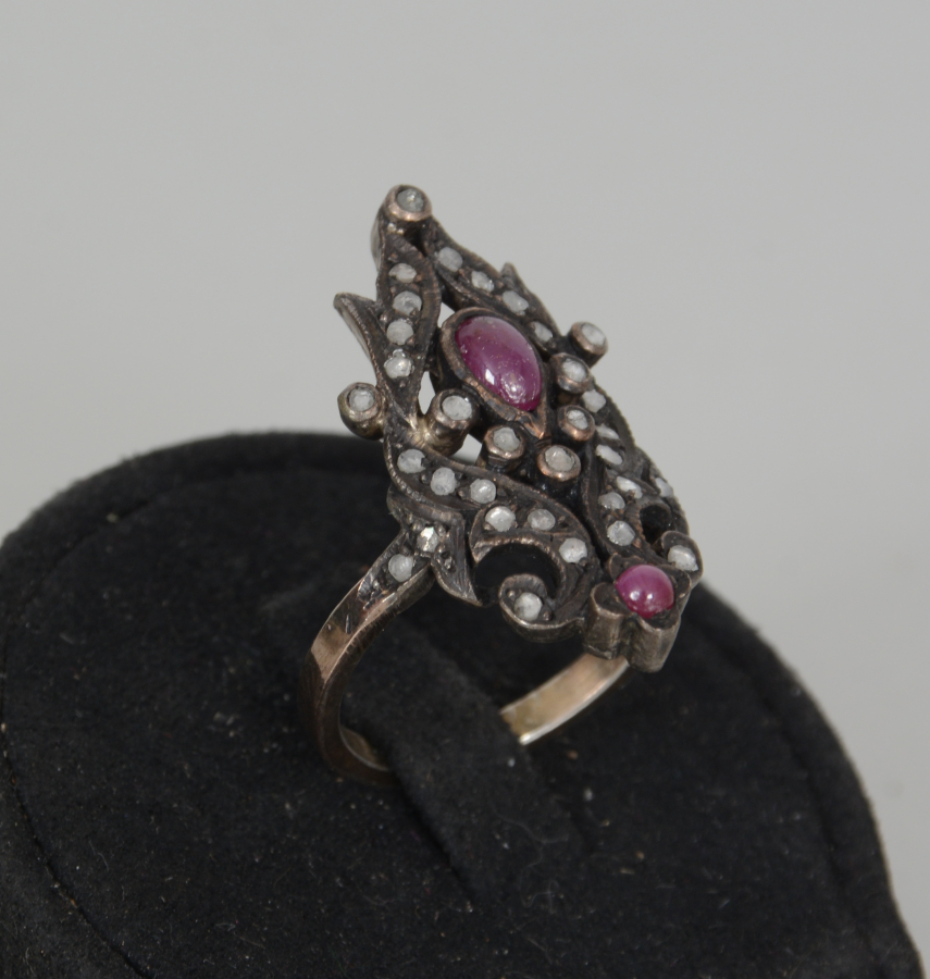 ELMAS VE YAKUT TAŞLI ANTİKA YÜZÜK