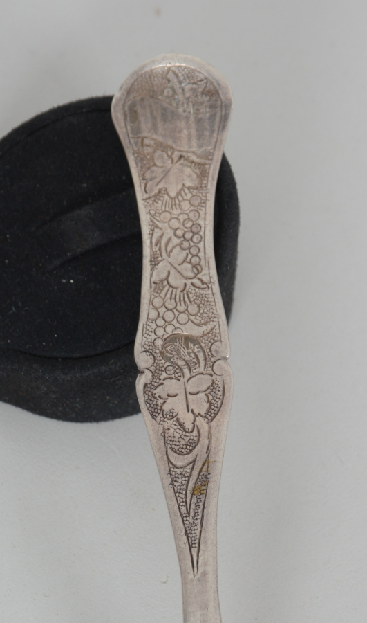 OSMANLI DÖNEMİ ÜZERİ KALEM İŞÇİLİKLİ VE TUĞRALI GÜMÜŞ KAŞIK