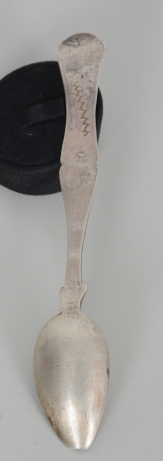 OSMANLI DÖNEMİ ÜZERİ KALEM İŞÇİLİKLİ VE TUĞRALI GÜMÜŞ KAŞIK