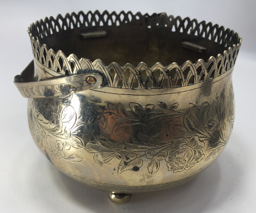 OSMANLI PAZARINA YAPILMIŞ KALEM İŞÇİLİKLİ İNGİLİZ ŞEKERLİK