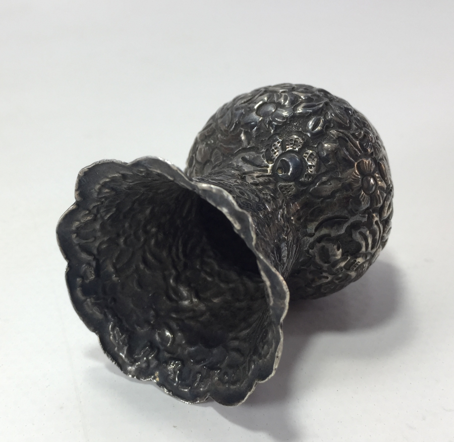 TAMAMI EL DÖVME ÖZEL YAPIM GÜMÜŞ VAZO