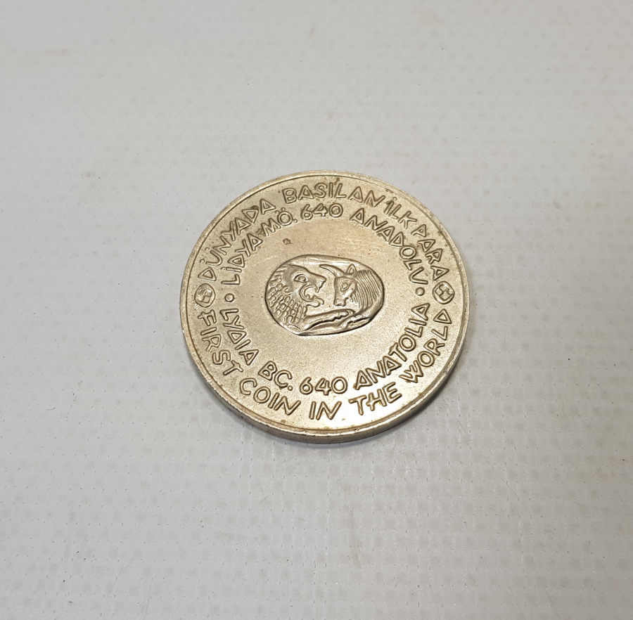 1983 YILI 500 LİRA HATIRA PARA: DÜNYADA İLK BASILMIŞ PARA -