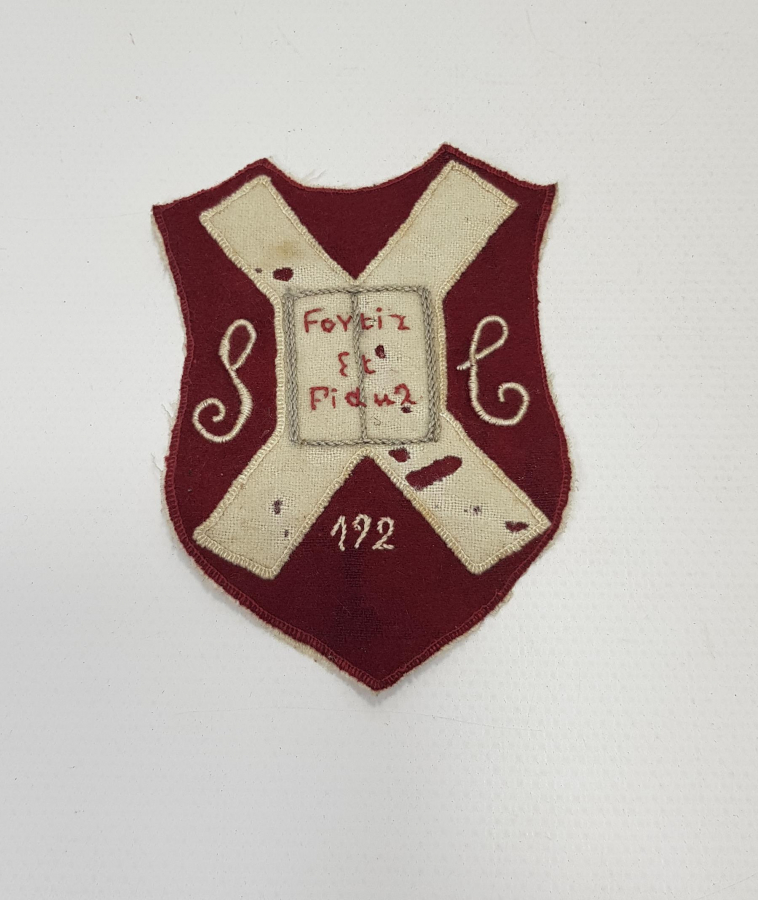 EĞİTİM TARİHİ: 1920'LERDEN RUM OKULU AMBLEMLİ BEZ ETİKET 