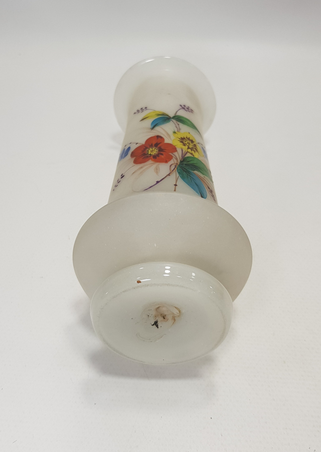 EL BOYAMA, KOPARMA SÜT OPAL VAZO 