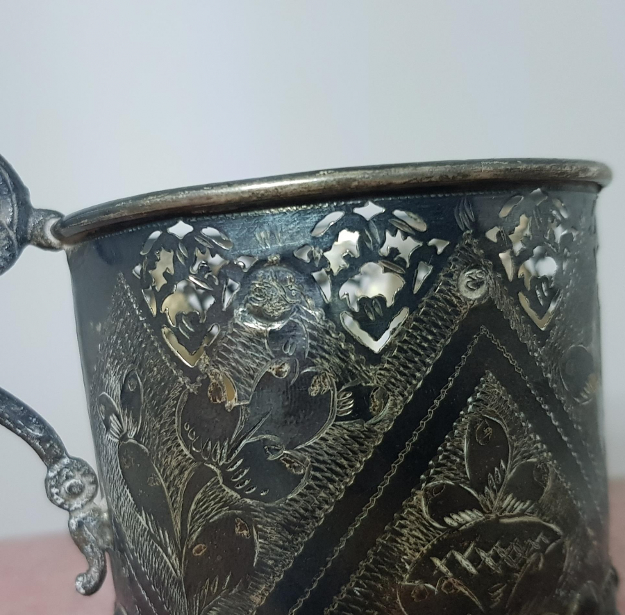 KUTUSUNDA BİR ÇİFT OSMANLI TUĞRALI ISTAKA ZARF VE BARDAĞI