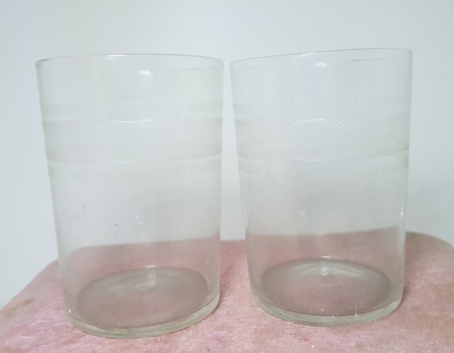 KUTUSUNDA BİR ÇİFT OSMANLI TUĞRALI ISTAKA ZARF VE BARDAĞI