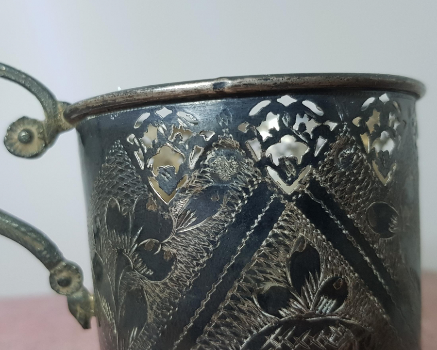 KUTUSUNDA BİR ÇİFT OSMANLI TUĞRALI ISTAKA ZARF VE BARDAĞI