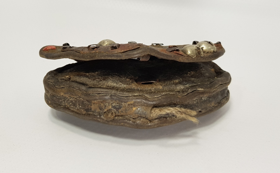 OSMANLI DÖNEMİ DERİ ÇANTASINDA TAM TAKIM KAV ÇAKMAĞI 