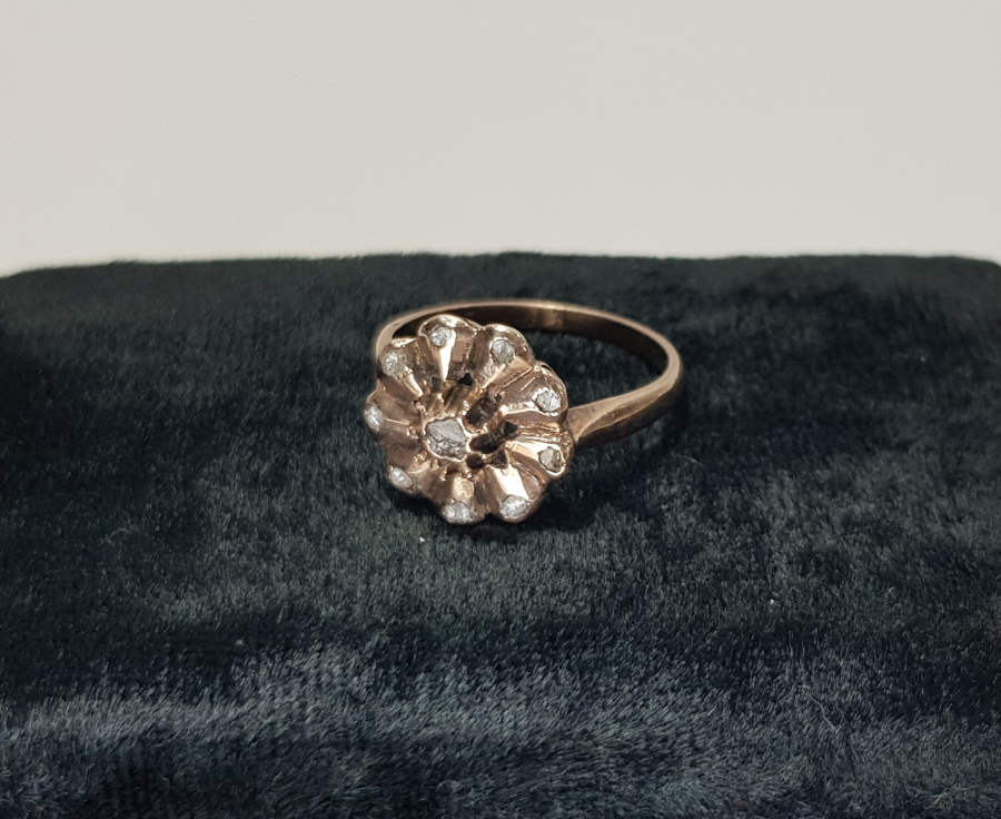 OSMANLI DÖNEMİ ELMAS TAŞLARLA BEZELİ GÜL MODELİ ALTIN YÜZÜK