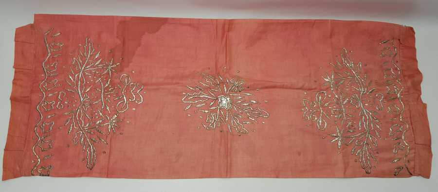 OSMANLI DÖNEMİ TEL KIRMA İŞLEMELİ PEMBE YASTIK YÜZÜ