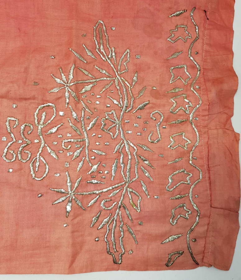 OSMANLI DÖNEMİ TEL KIRMA İŞLEMELİ PEMBE YASTIK YÜZÜ