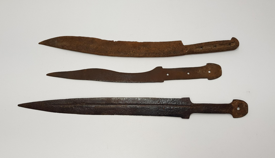 OSMANLI DÖNEMİ ÜÇ ADET KAMA VE SALDIRMA BIÇAK 