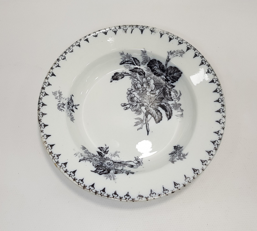 OSMANLI PAZARI SARREGUEMINES PORSELEN TABAK 