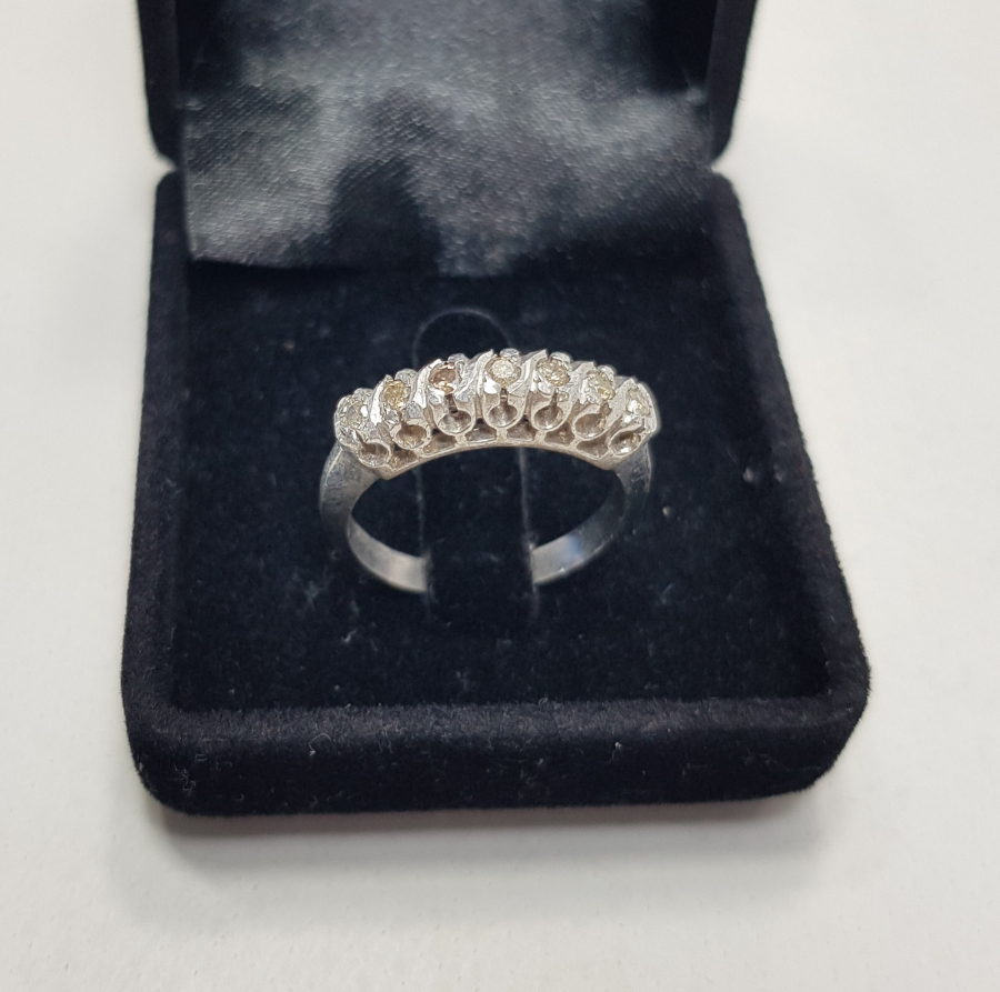 YEDİTAŞ PIRLANTA YÜZÜK 