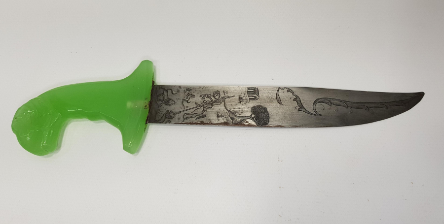 YEŞİM TAŞI KOÇ BAŞI SAPLI HARİKA GRAVÜRLERLE SÜSLÜ HANÇER 