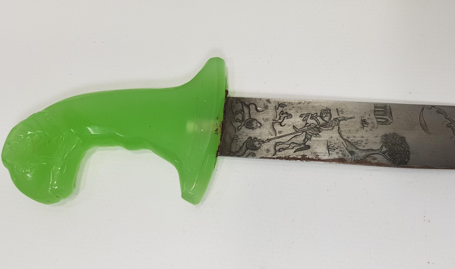 YEŞİM TAŞI KOÇ BAŞI SAPLI HARİKA GRAVÜRLERLE SÜSLÜ HANÇER 