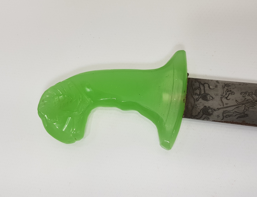 YEŞİM TAŞI KOÇ BAŞI SAPLI HARİKA GRAVÜRLERLE SÜSLÜ HANÇER 