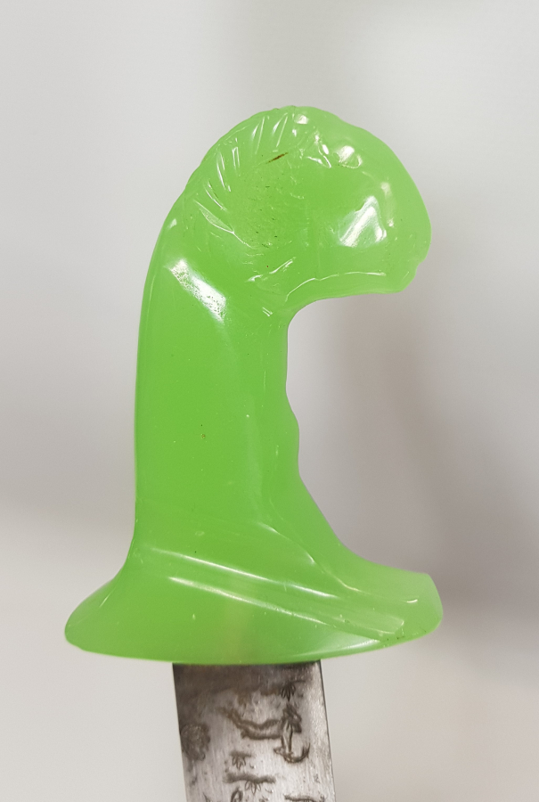 YEŞİM TAŞI KOÇ BAŞI SAPLI HARİKA GRAVÜRLERLE SÜSLÜ HANÇER 