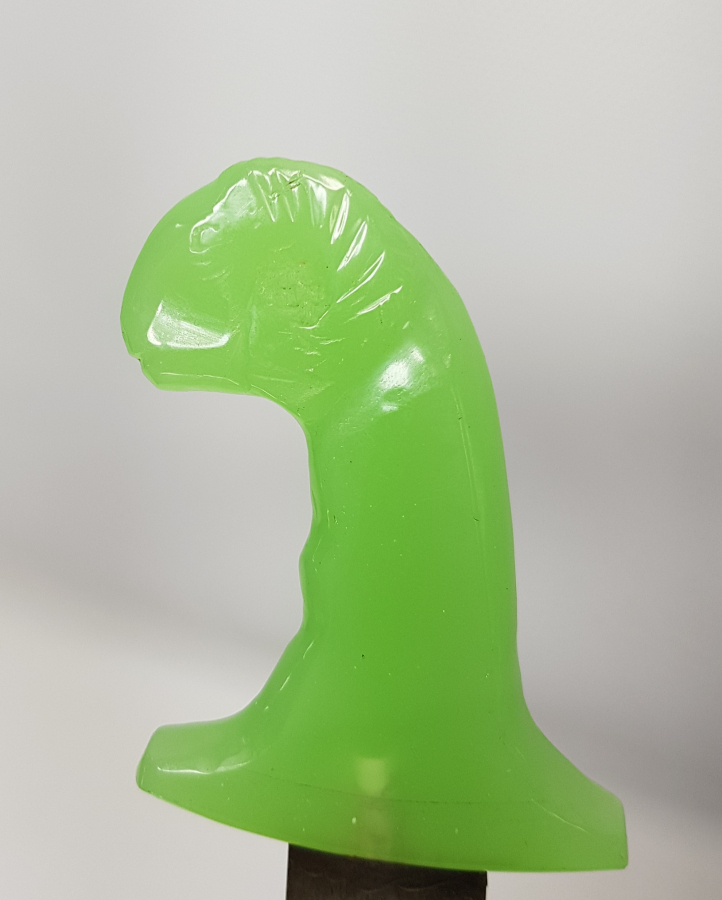 YEŞİM TAŞI KOÇ BAŞI SAPLI HARİKA GRAVÜRLERLE SÜSLÜ HANÇER 