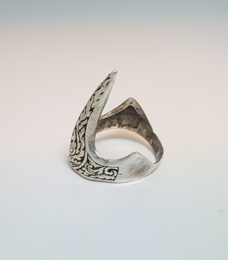 ZİHGİR FORMLU GÜMÜŞ YÜZÜK 