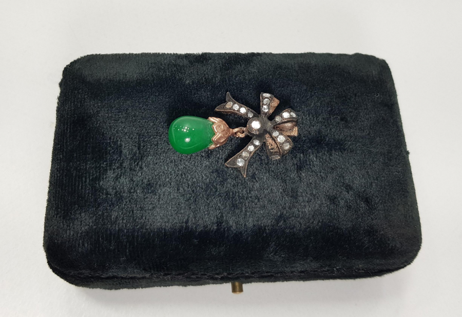 ZÜMRÜT VE ELMAS TAŞLARLA SÜSLÜ KOLYE UCU