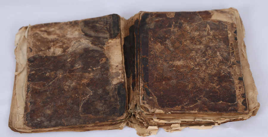 1800 BAŞLARI EL YAZMA KİTAB' Ü MESAİL