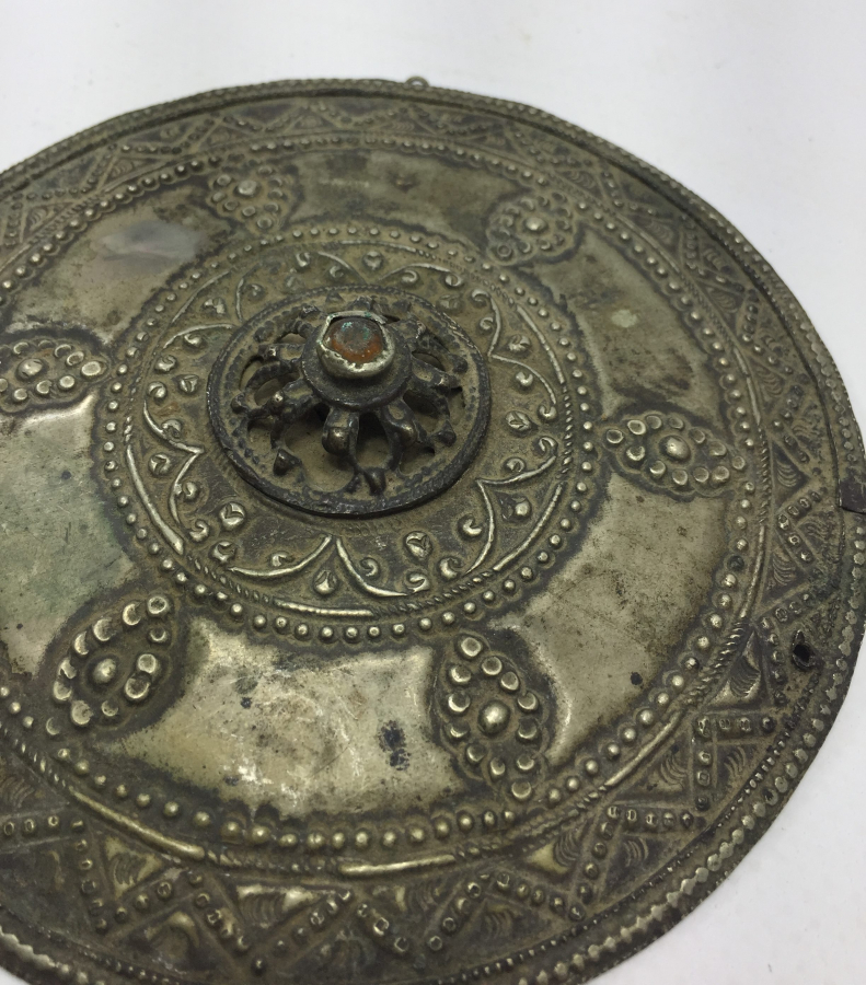 OSMANLI DÖNEMİ KABARTMA İŞÇİLİKLİ GÜMÜŞ TEPELİK