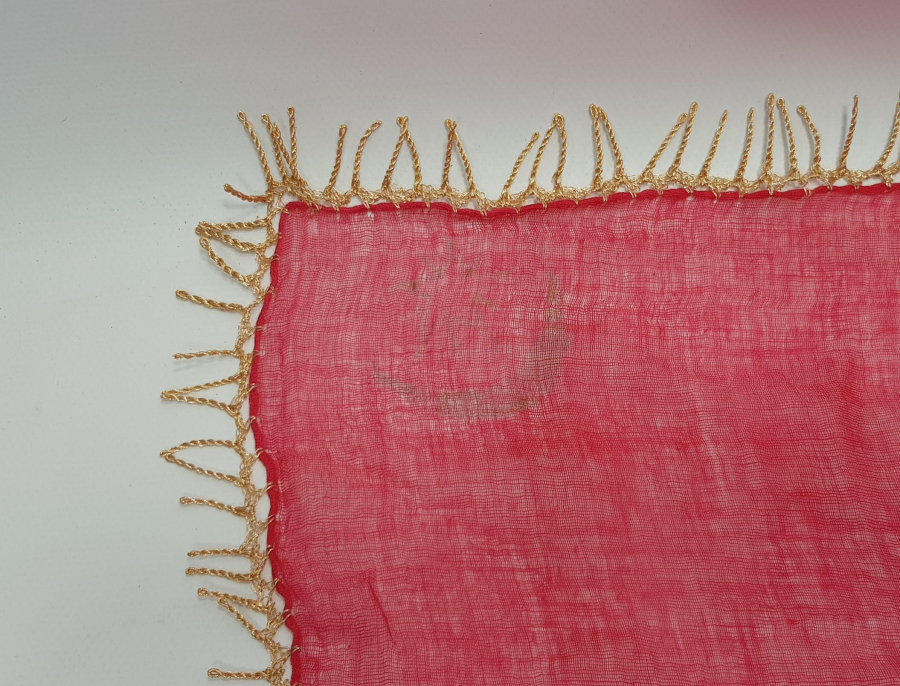 DÖRT KÖŞESİ YALDIZLI OSMANLI BAYRAĞI BASKILI SANCAK TİPİ İPEK PANO