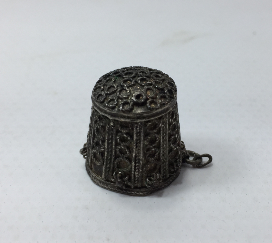 OSMANLI DÖNEMİ GÜHERZE İŞÇİLİKLİ GÜMÜŞ TERZİ YÜKSÜĞÜ