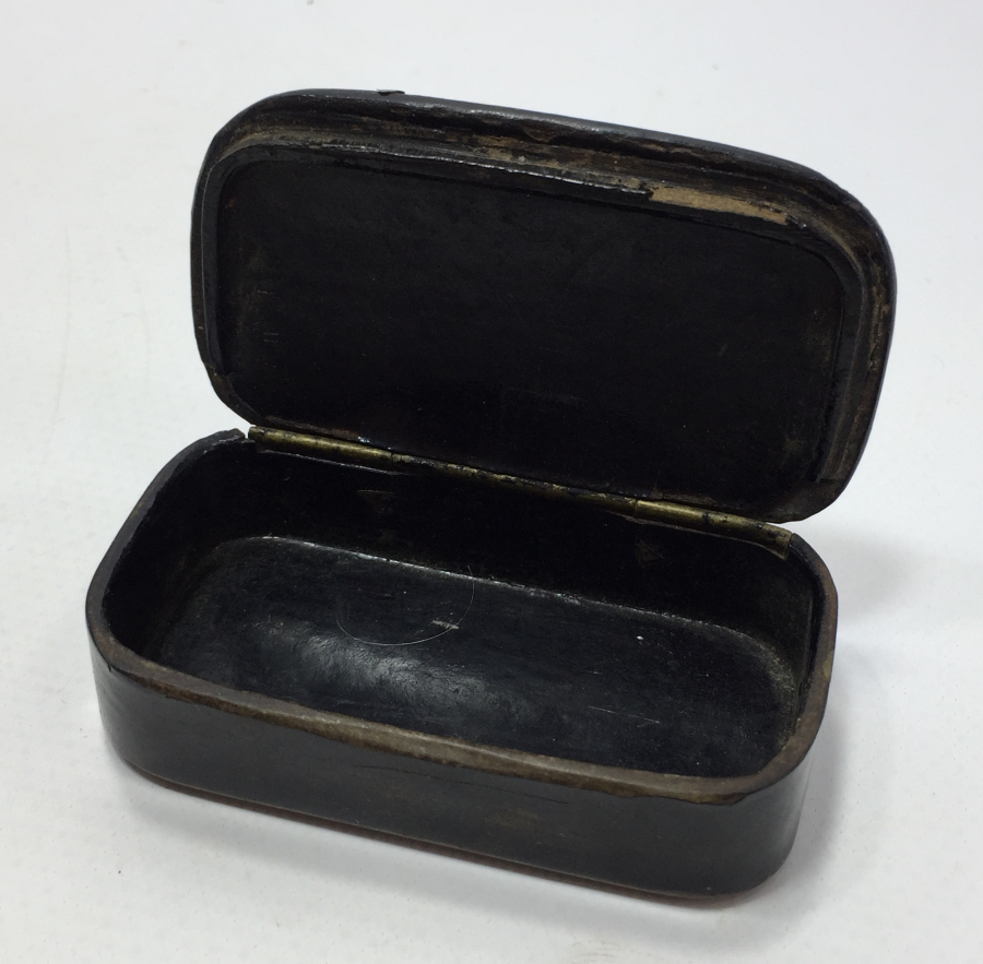 OSMANLI DÖNEMİ MİKRO MOZAİK İŞLEMELİ PAPİER MACHE ENFİYE KUTUSU