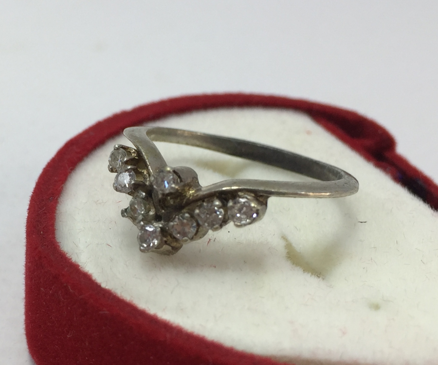 ZİHGİR FORMUNDA ÖZEL YAPIM PIRLANTALI PLATİN YÜZÜK