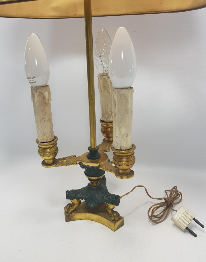 ASLAN AYAKLI ANTİKA ABAJUR