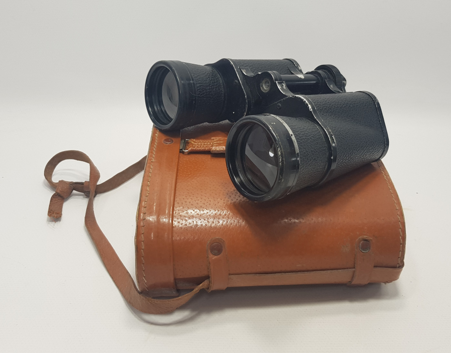 DERİ KUTUSUNDA ZENITH DÜRBÜN 