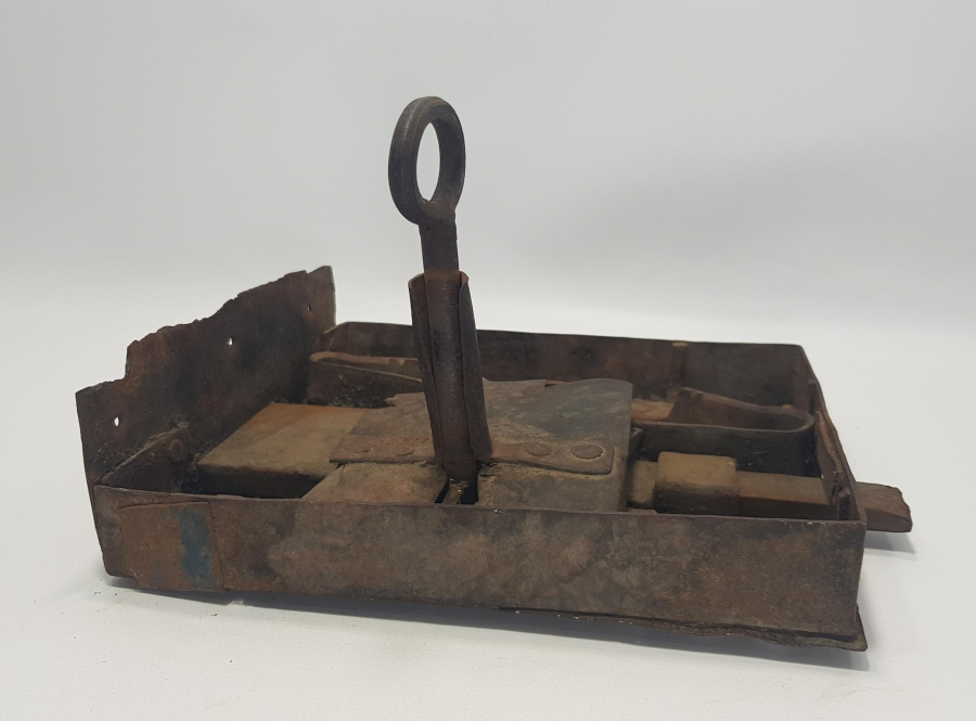 OSMANLI KONAK KAPISI KİLİDİ VE ANAHTARI 