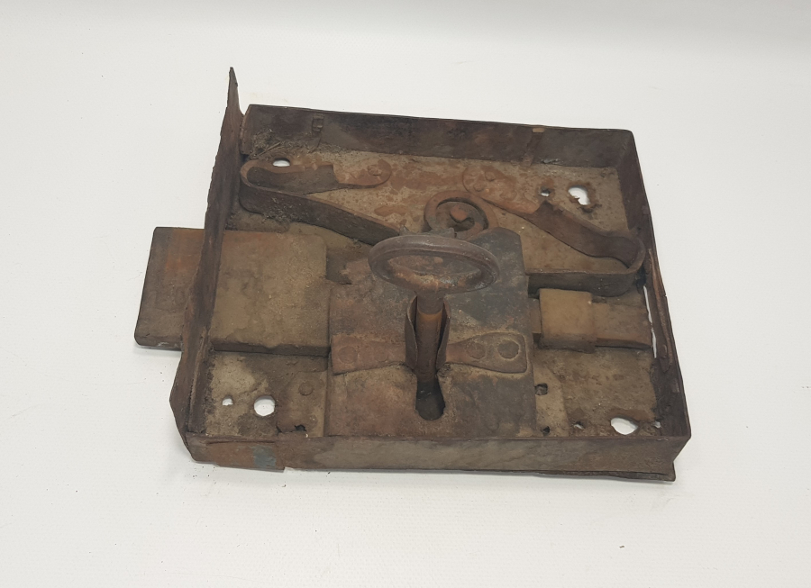 OSMANLI KONAK KAPISI KİLİDİ VE ANAHTARI 