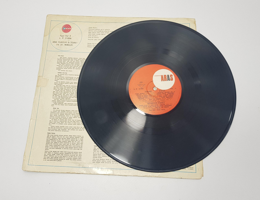 ŞEF KEMAL GÜRSES KÜRDİLİ HİCAZKAR, UŞŞAK, HÜSEYNİ FASLI 33