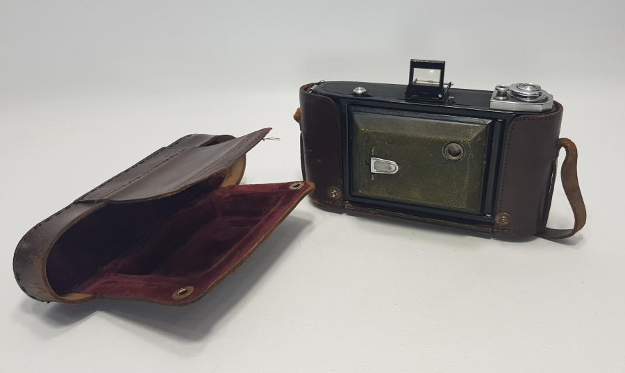 ZEISS IKON KÖRÜKLÜ FOTOĞRAF MAKİNESİ 