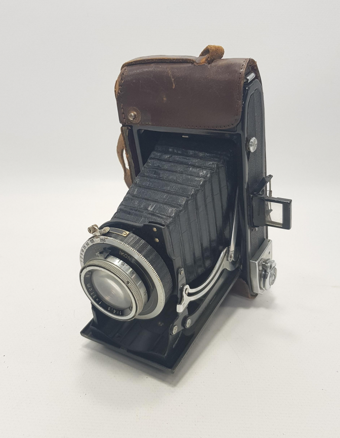 ZEISS IKON KÖRÜKLÜ FOTOĞRAF MAKİNESİ 