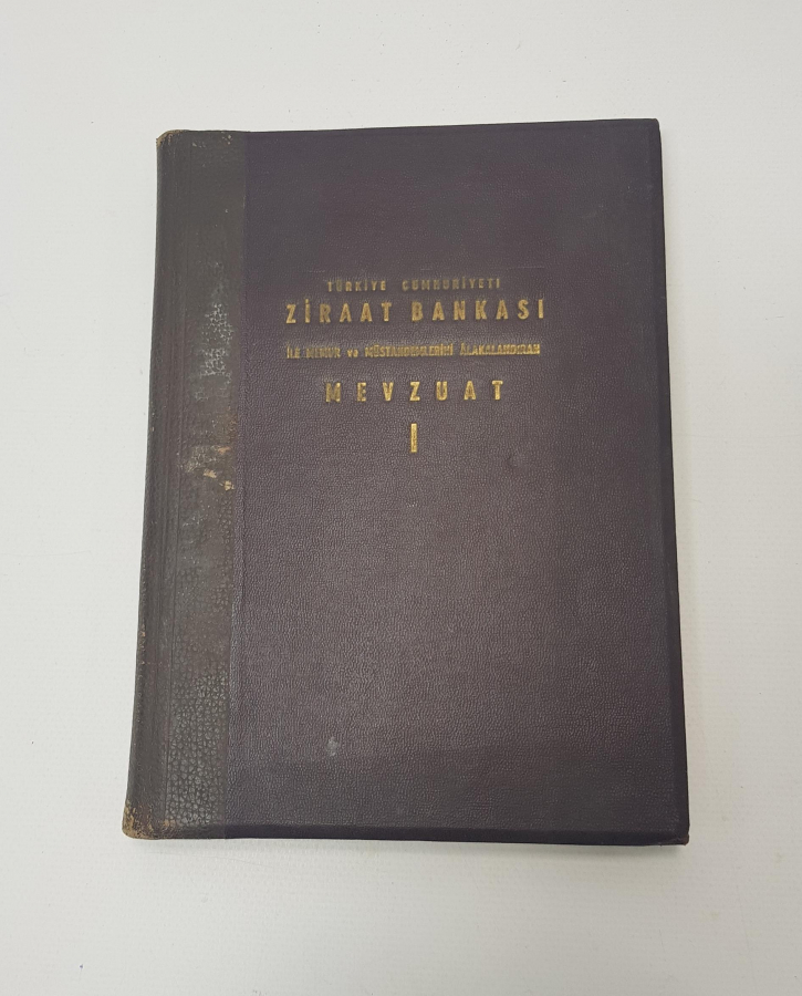 ZİRAAT BANKASI MALTEPE ŞUBESİNİN AÇILIŞI VE ZİRAAT BANKASI İLE İLGİLİ KİTAP, FOTOĞRAF ALBÜMÜ VE EFEMERA LOTU 