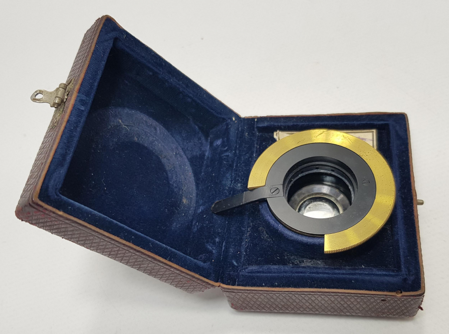 KUTUSUNDA ANTİKA MERCEK: CARL ZEISS JENA