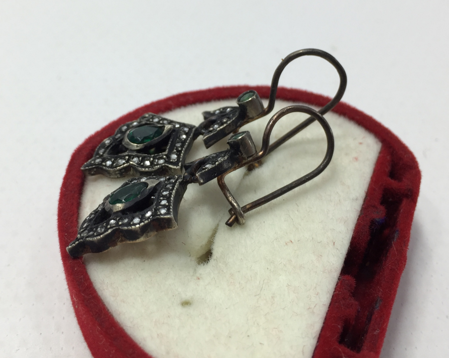 ÖZEL YAPIM ELMAS TAŞLI KÜPE